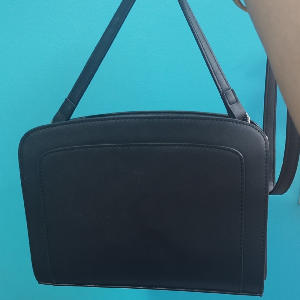 Black Crossbody Purse From Reitmans